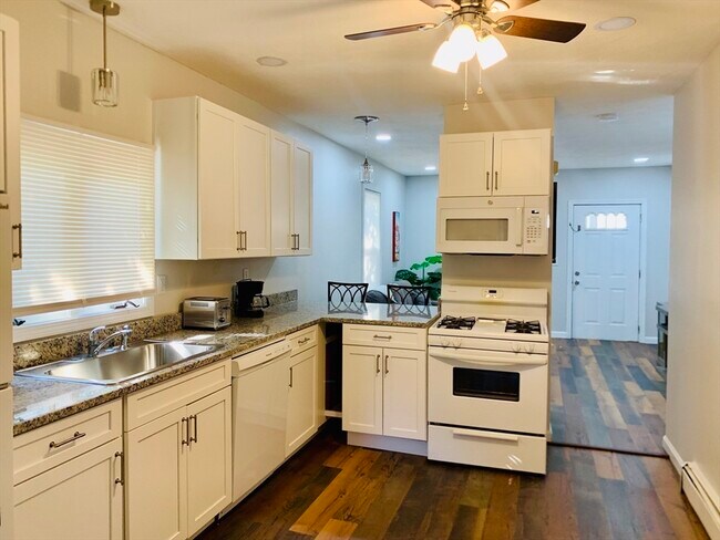 Photo - 400 Charles St Unidad 2