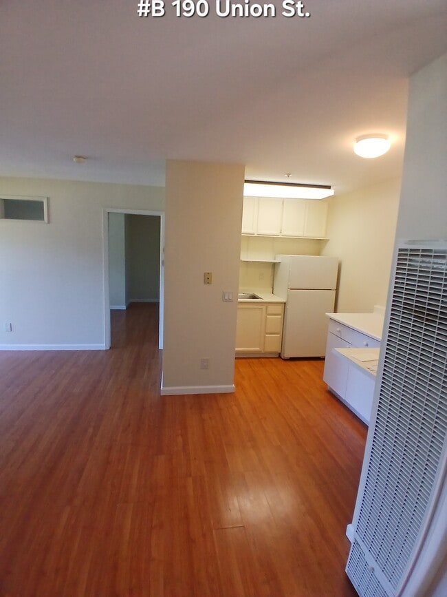 Photo - 190 Union St Unit B