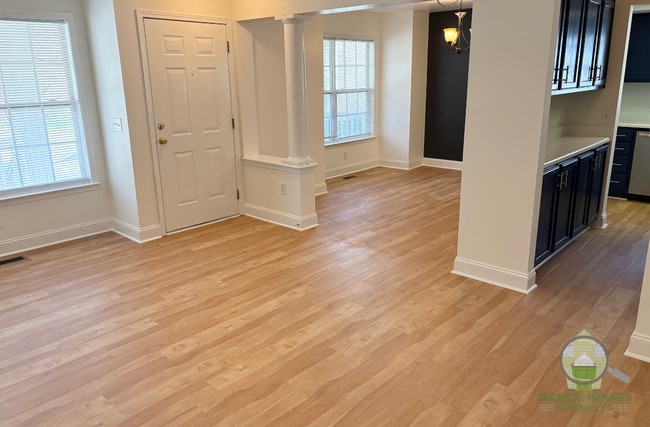 Photo - 199 Woodlark St