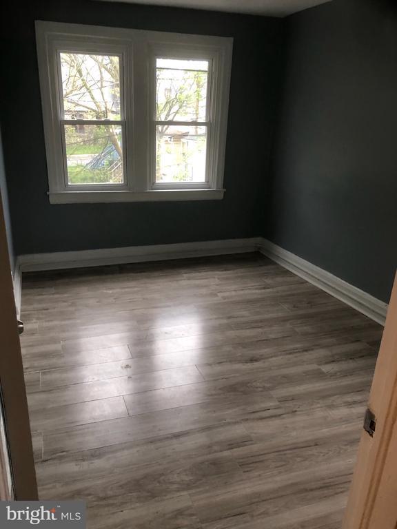 Photo - 3023 Oakford Ave