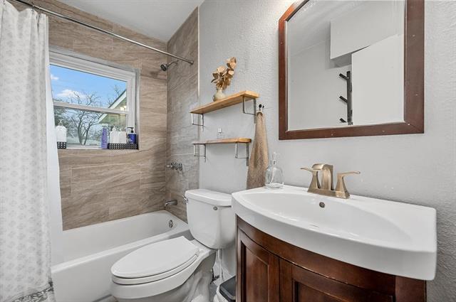 Photo - 1918 Melbourne Ave