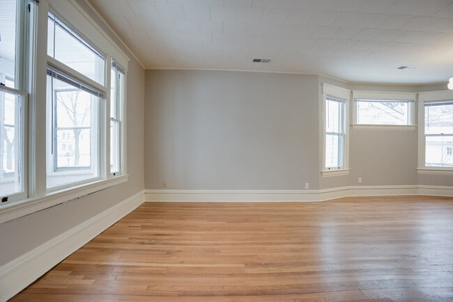 Photo - 4BD 2BA House. Refurbished, large house, great location available JUNE 1ST.