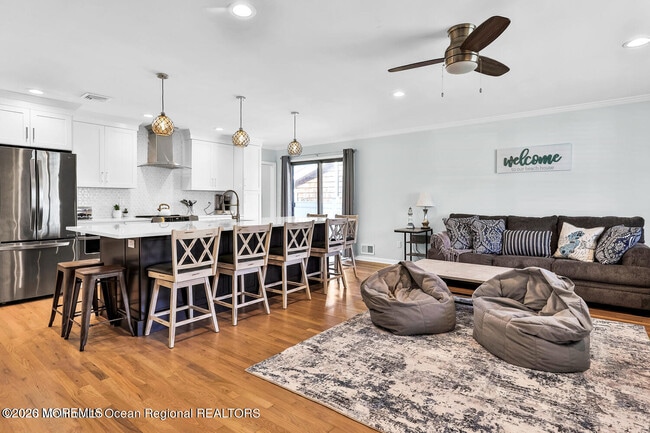 Photo - 1813 Bradley Terrace