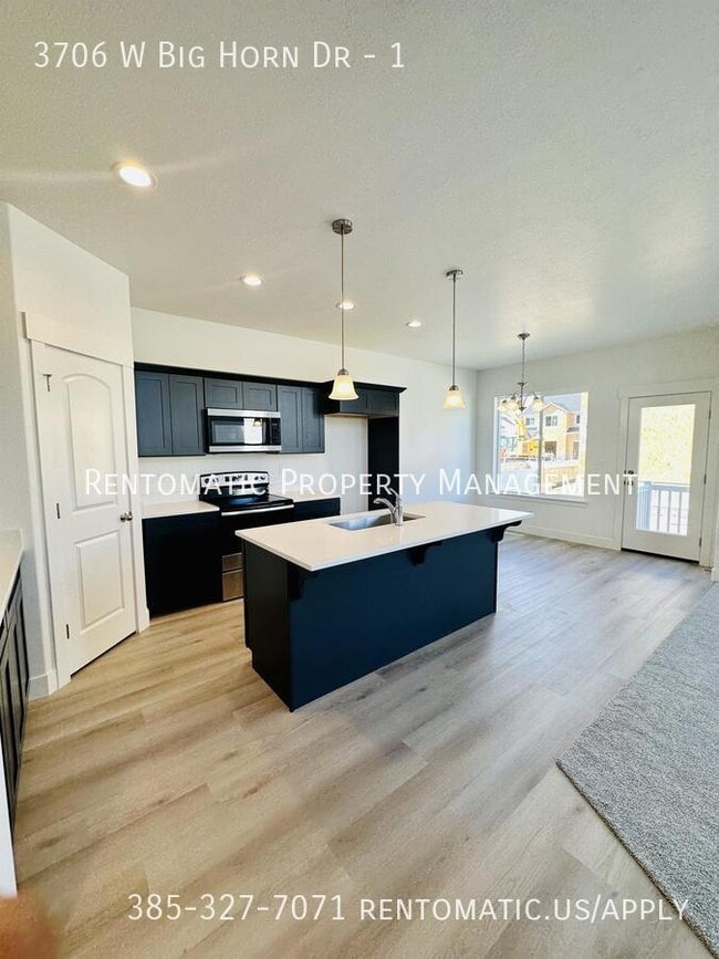 Photo - 3706 Big Horn Dr
