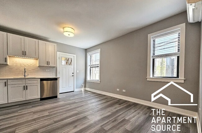 Photo - 3939 N Janssen Ave Unit S1