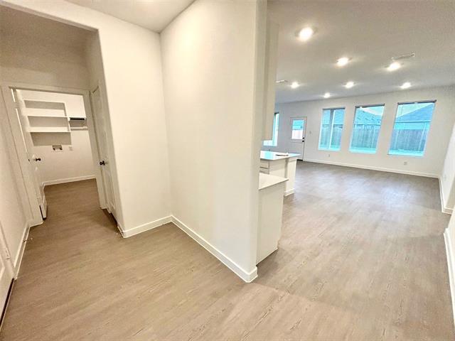 Photo - 517 Ml Trce Wy