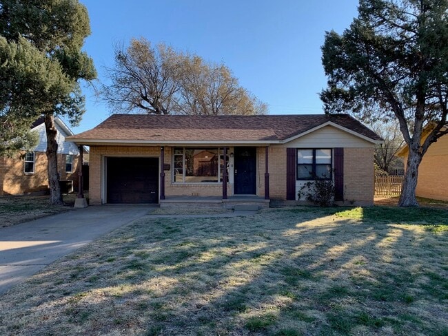 Photo - 1545 Smiley St Casa