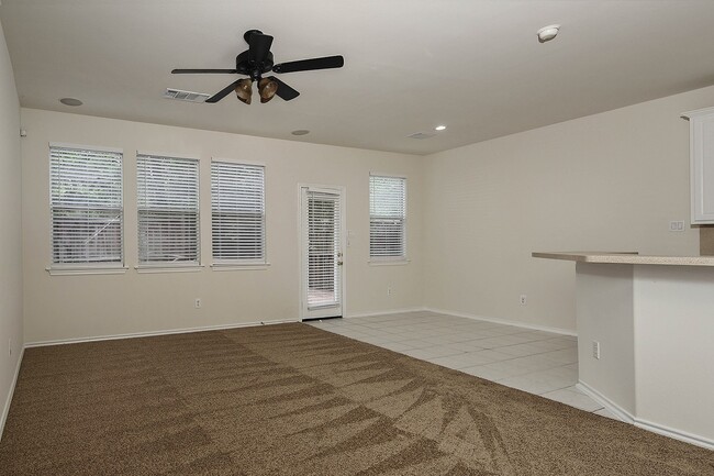 Photo - 102 Blue Creek Pl