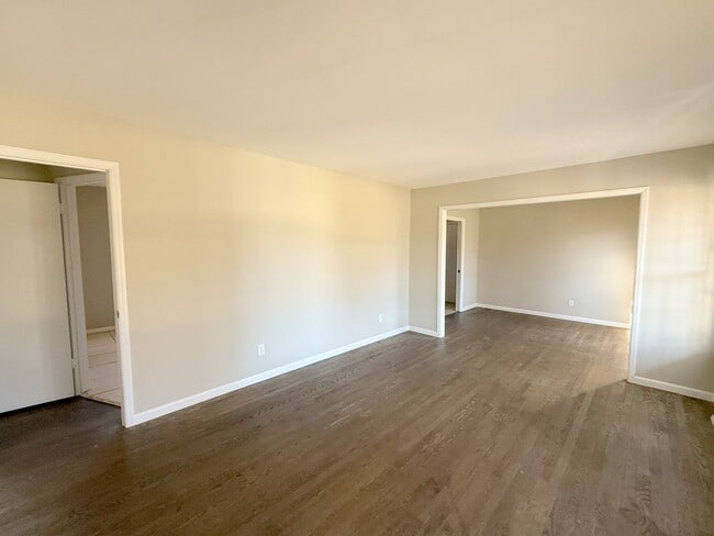 Photo - 1729 Laverne Dr NW