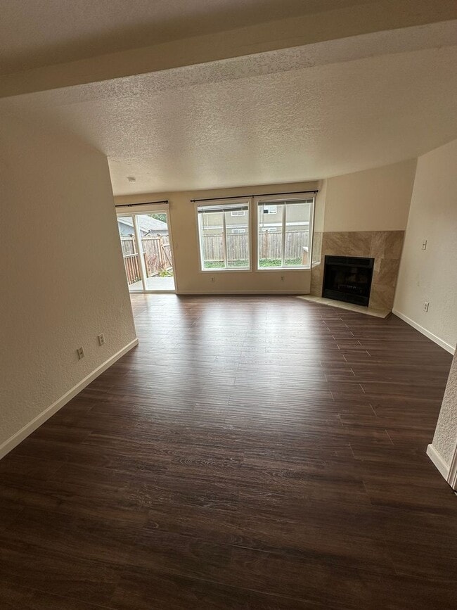 Photo - 510081STPLSW Apartment Unit B