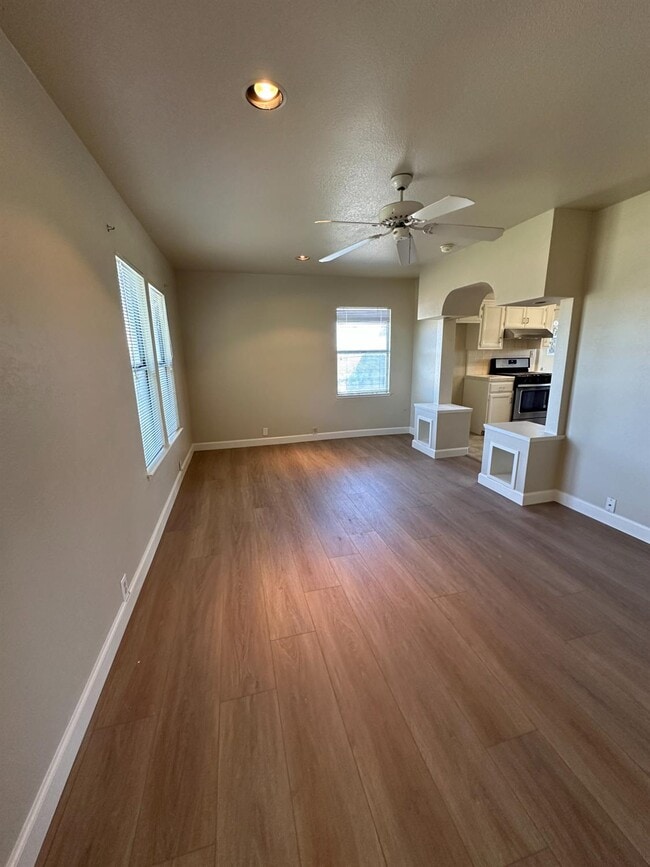 Photo - 3083 E Rose Ave