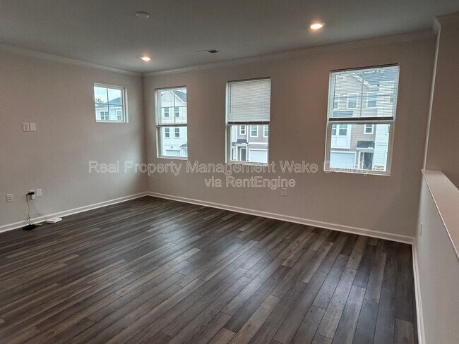 Photo - 1041 Shoreside Dr