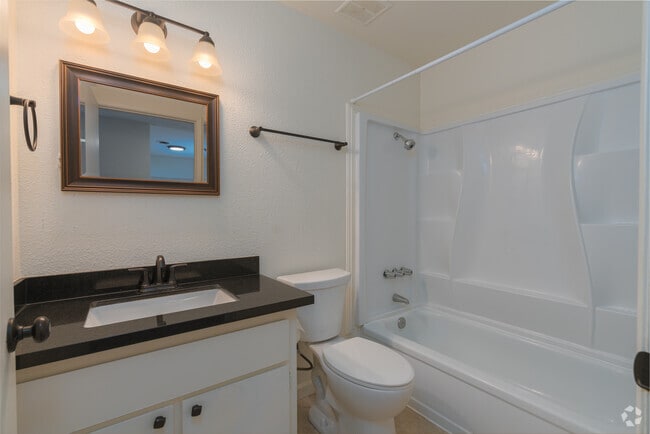1BR, 1BA - 536SF - Bathroom - The Coho