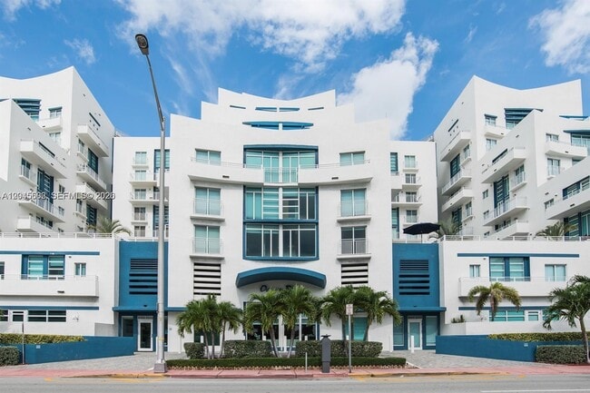 Building Photo - 7600 Collins Ave Unit 712