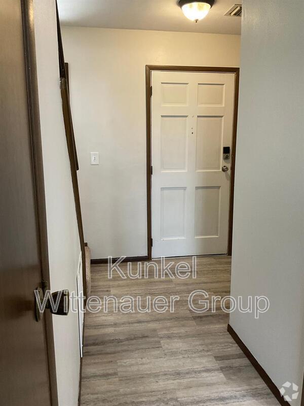 Building Photo - 1409 Princeton Dr Rental