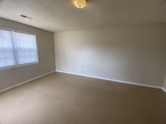 1142 Ferrell St Unit 1