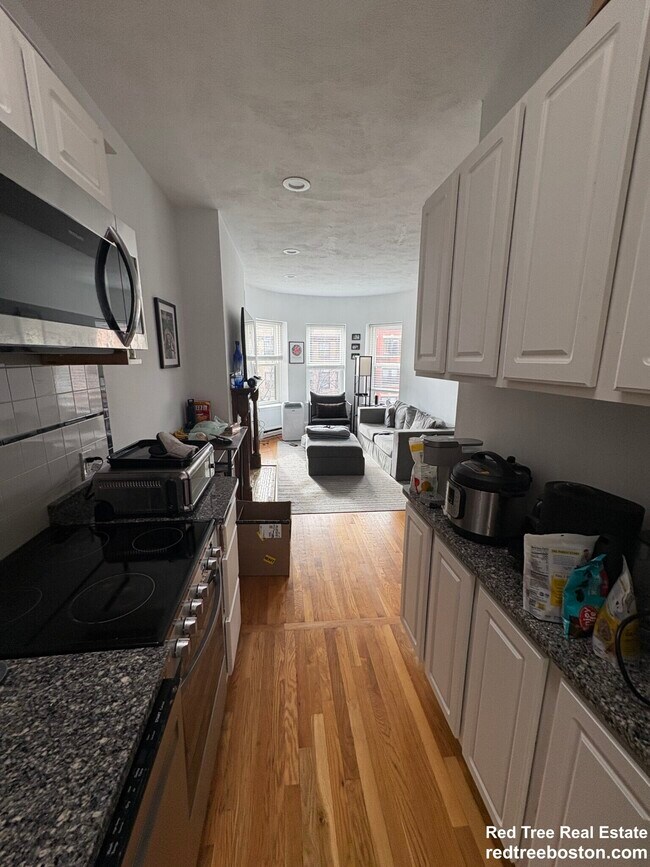 Photo - 57 Westland Ave Unidad 8