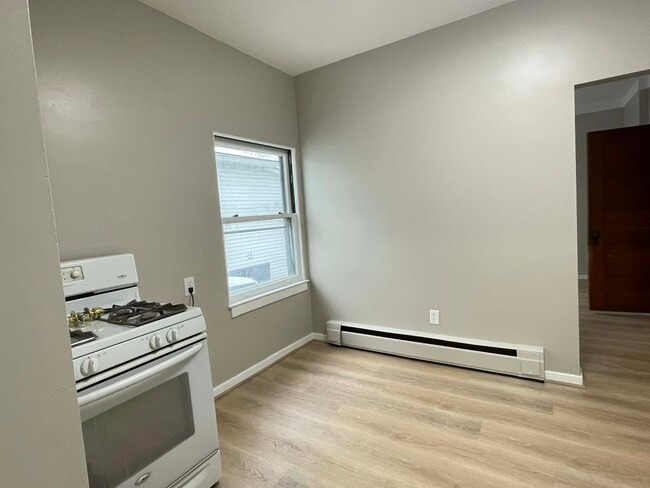 Photo - 910 N Grant St