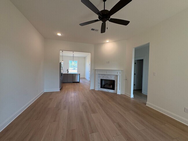 486 Sunflower St