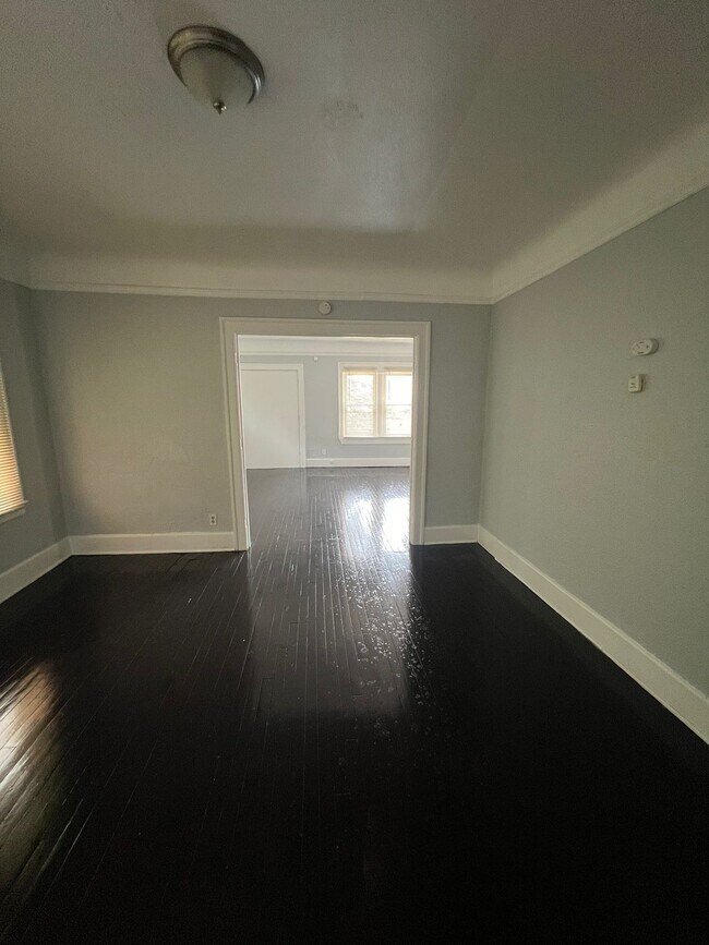 Photo - 3444 Bedford St