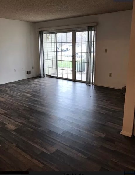 Building Photo - 215 Rachel Ct Unit 215