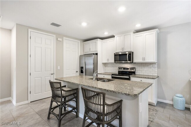 Photo - 14551 Edgewater Cir