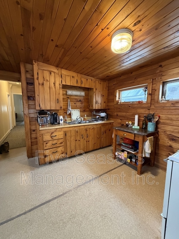 Photo - 68-70 North Union Street - #3 Rear Unidad 3 Rear