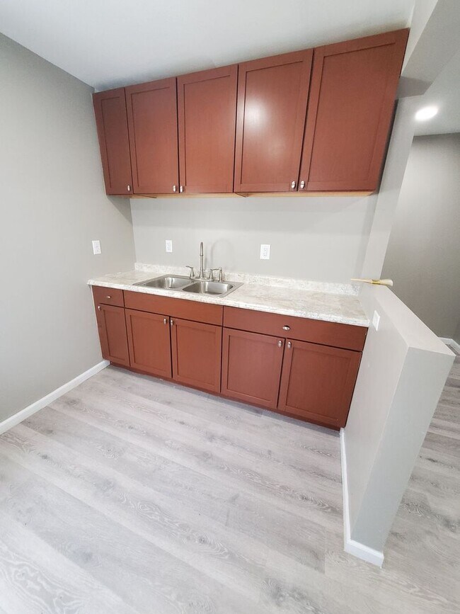 Photo - 1021 S 61st St