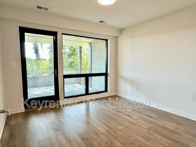 Photo - 1460 Belmont St NW Unit B04