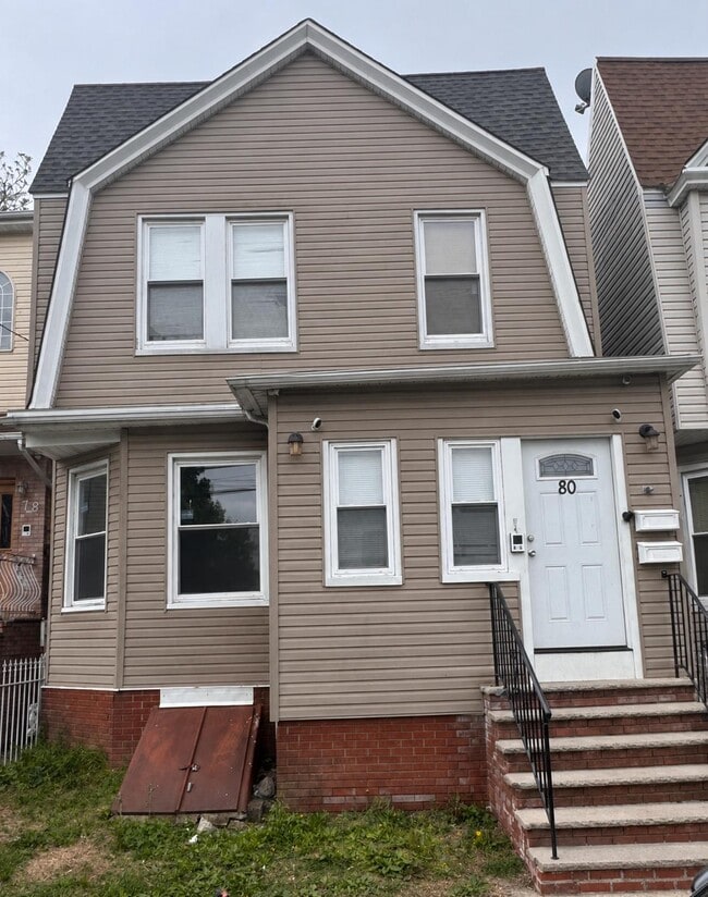 Building Photo - 80 Beverly St Unit 1