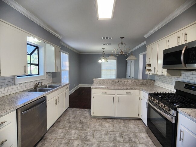 Photo - 215 E Washington St