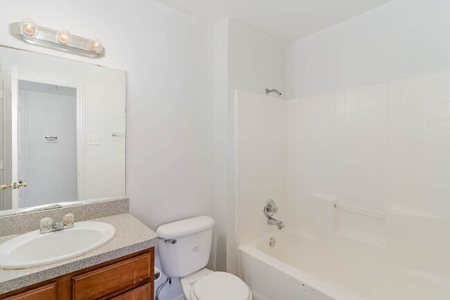 Photo - Comfort and Convenience of 3BD/2BA Duplex in Fort Worth!