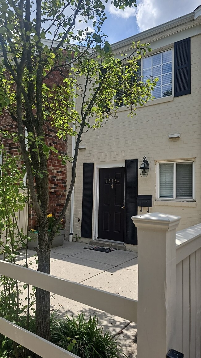 Building Photo - 1515A N Van Dorn St Unit 1515A