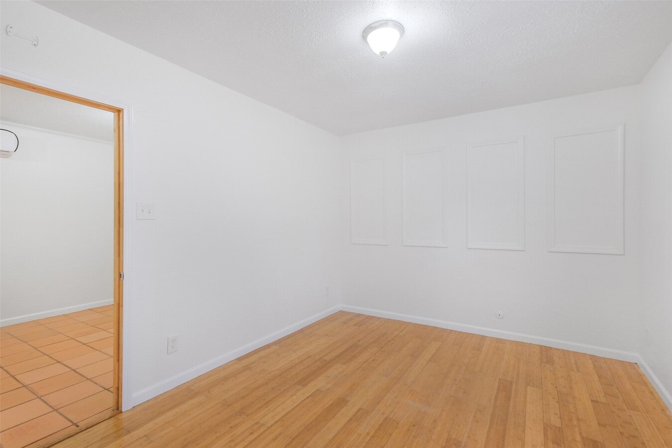 Photo - 402 Bomar St