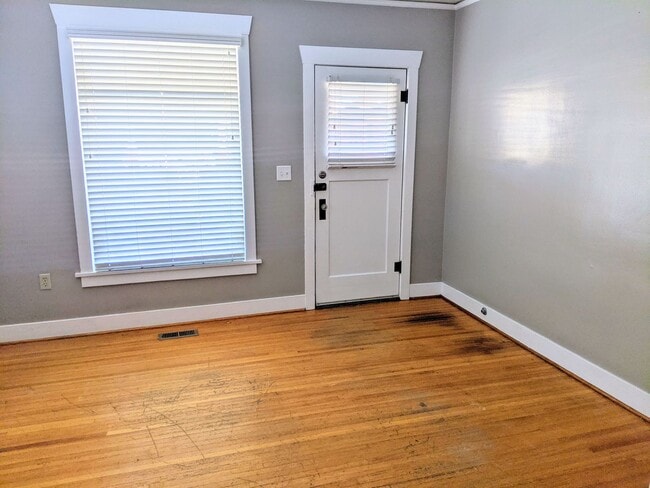 Photo - 217 SW 3rd St
