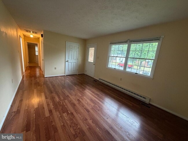 23 Montague Cir