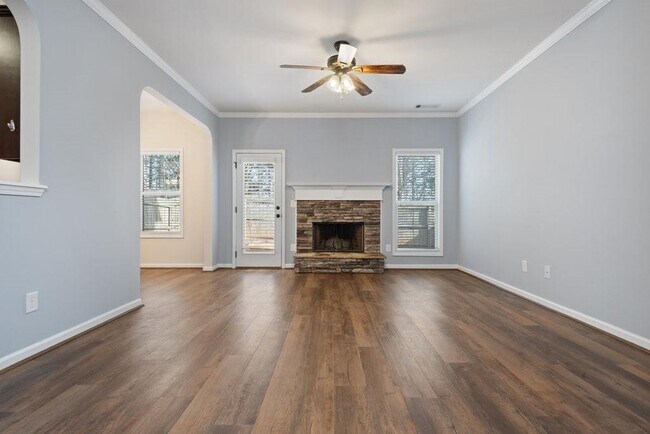 Photo - 154 Cypress Ct