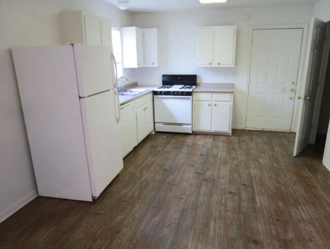 Photo - July 2026 Move in! Adorable 1 bedroom 1 bathroom with a Yard!