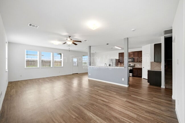 Photo - 10322 Urban Oak Trl