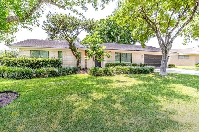Photo - 1401 Marigold Ave House