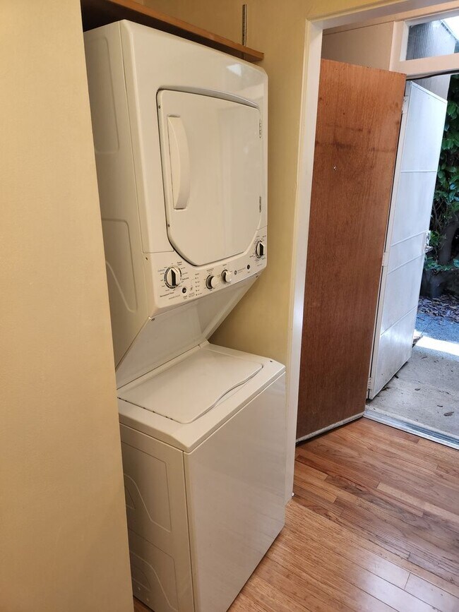 Photo - 2711 4th Ave N Unidad 2709 1/2