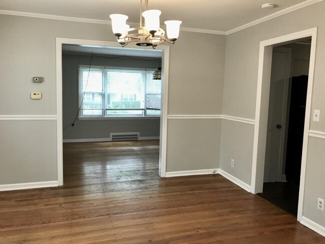 Photo - 4904 W 58th St