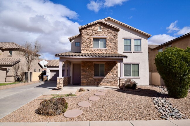 Beautiful Queen Creek home with a Pool! - Beautiful Queen Creek home with a Pool!