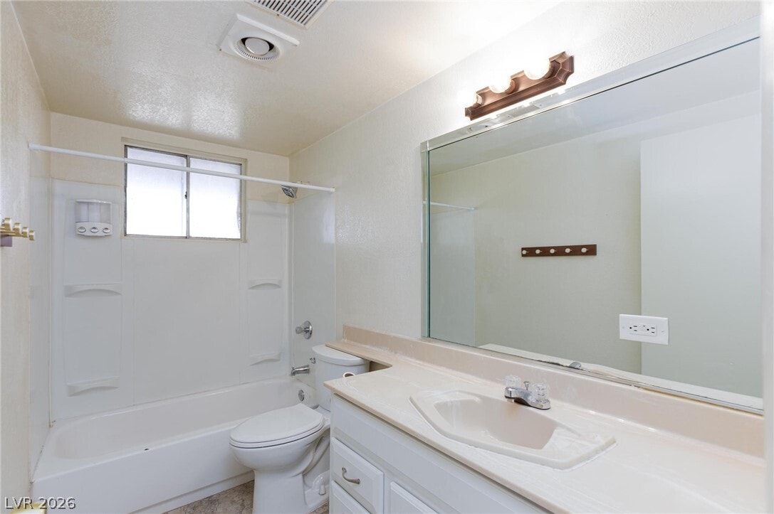 Photo - 232 Hillcrest Dr