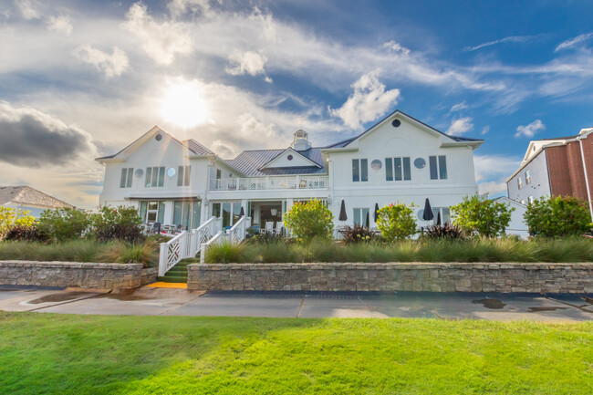 Clubhouse - One Club Gulf Shores Apartments