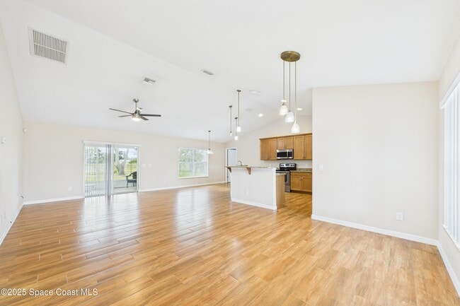 Photo - 1936 Gloria Cir