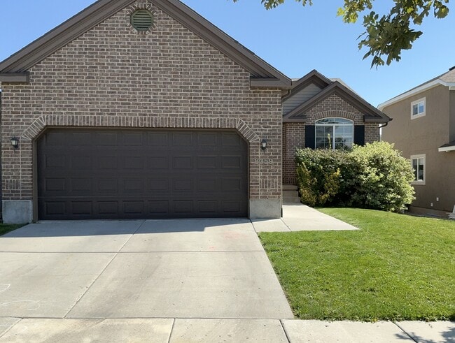 Building Photo - 8359 Sawtooth Oak Dr Rental