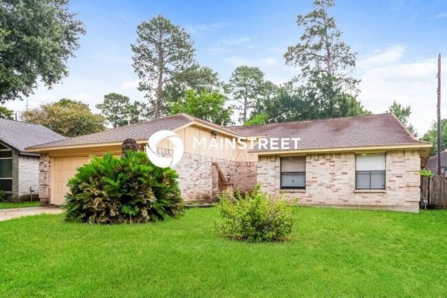 Photo - 4 Bedroom Pet-Friendly Home in Houston, TX with Main Street Renewal