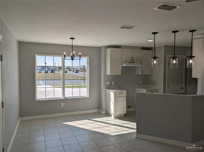 Photo - 14 Multi National Unit C