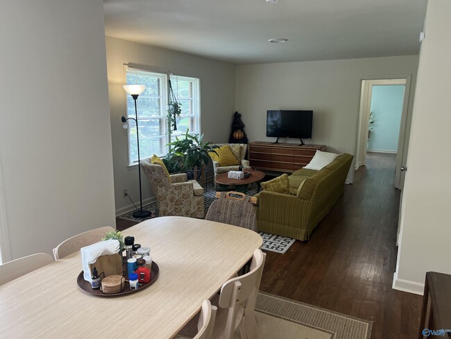 Photo - 3207 Tucker Dr NW